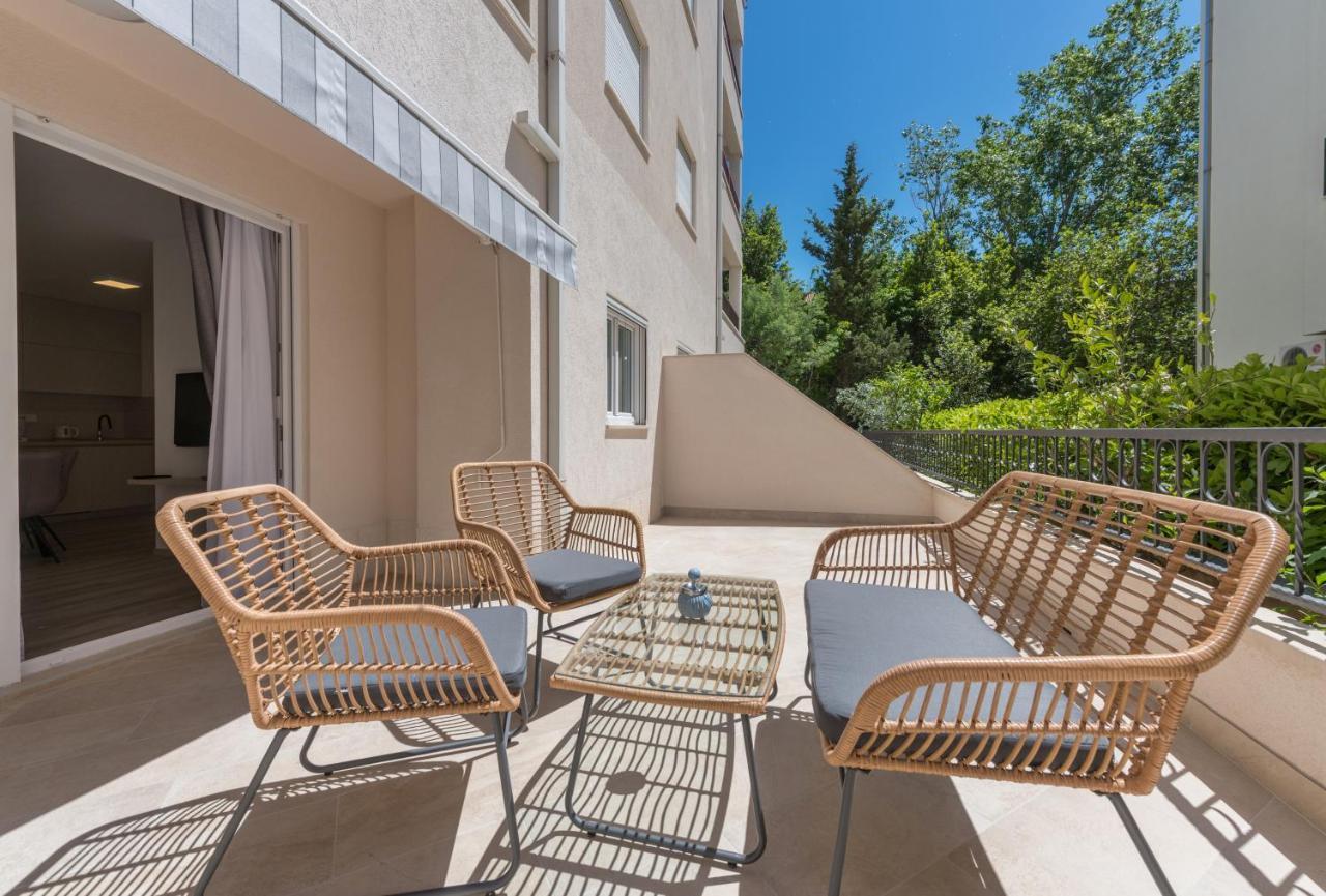 Apartments By The Sea Makarska - 19134 Dış mekan fotoğraf