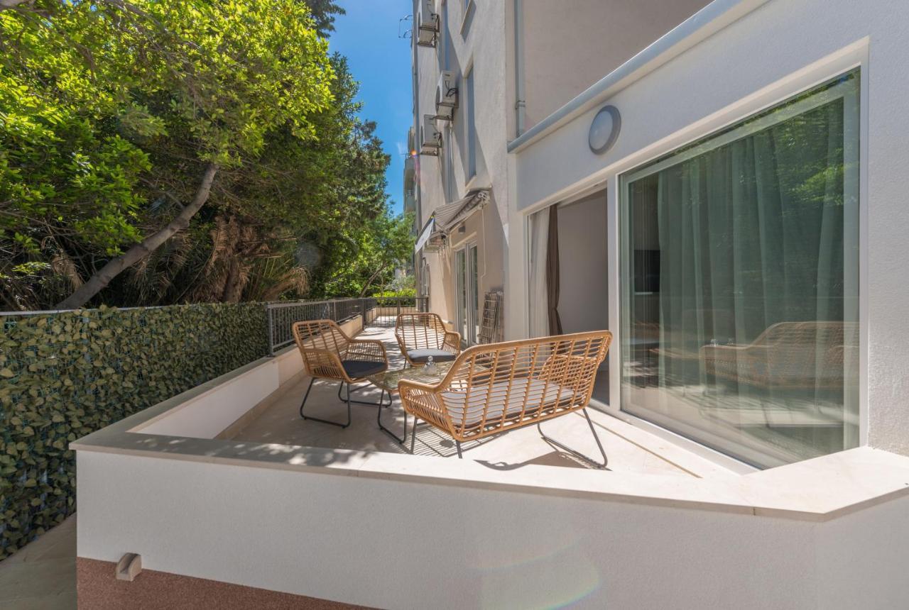 Apartments By The Sea Makarska - 19134 Dış mekan fotoğraf